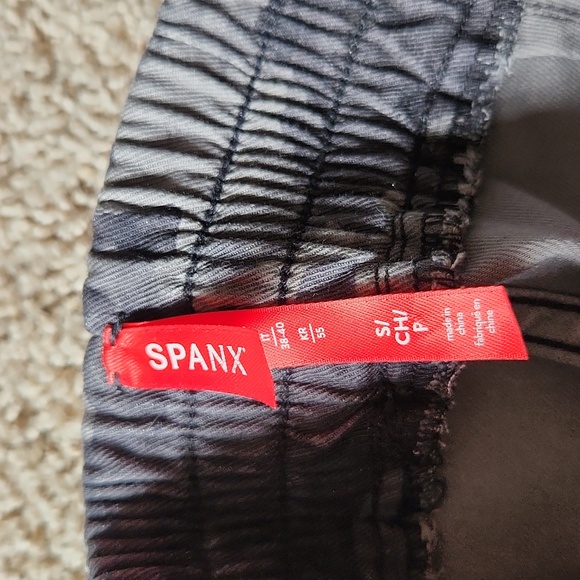 Spanx stretch twill cargo jogger. Backwash camo. Size Small. - Picture 4 of 7